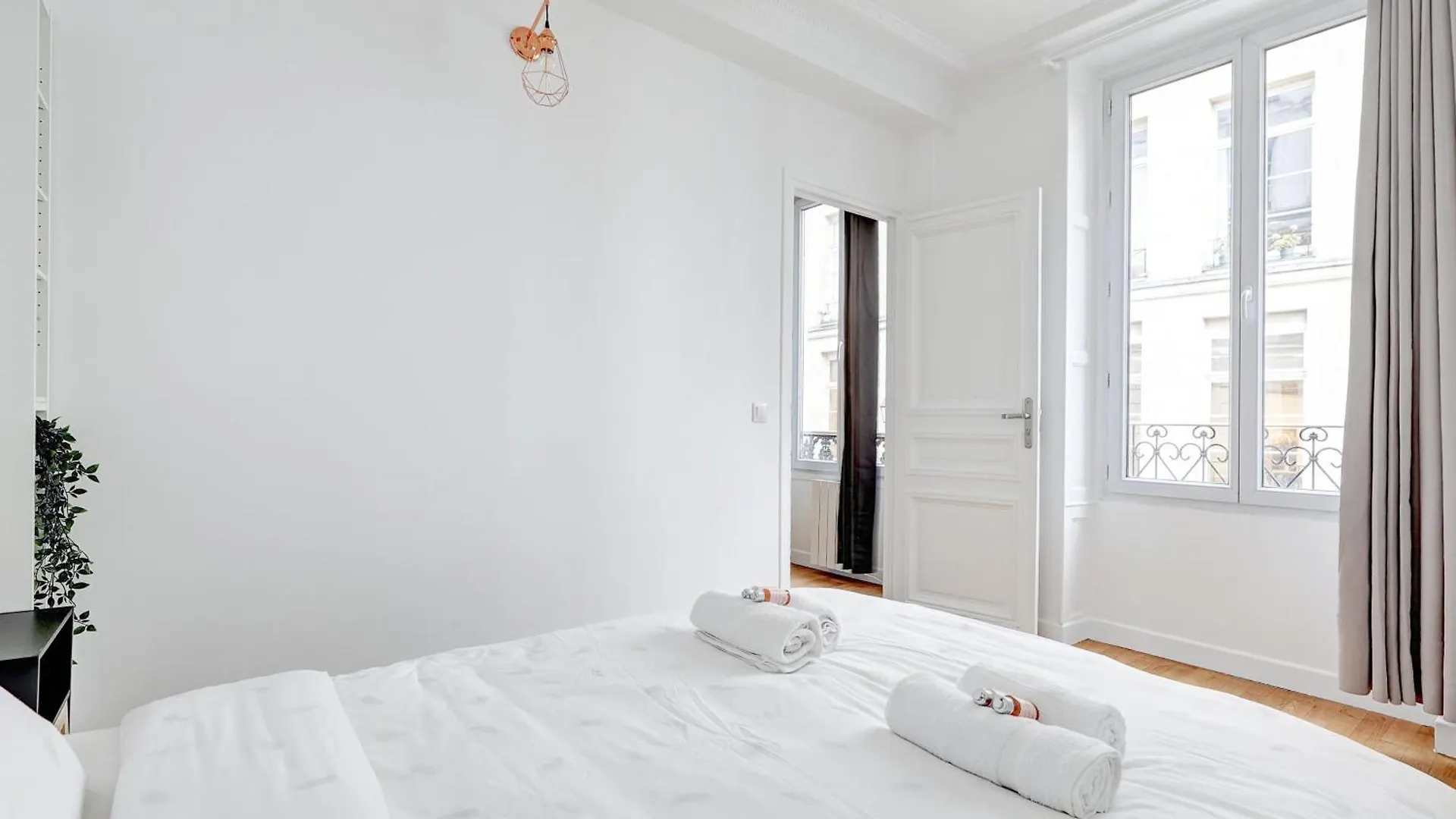 Elegance Haussmannienne Au Coeur Du Marais Apartment Paris