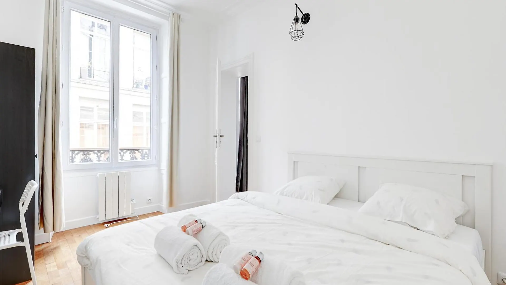 Apartment Ferienwohnung Elegance Haussmannienne Au Coeur Du Marais Paris